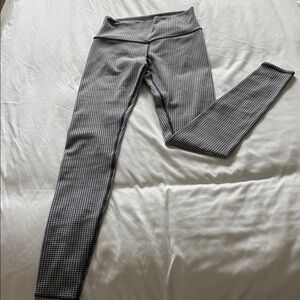 ALO Yoga Houndstooth Pattern Leggings
